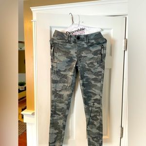 Cute stretchy camouflage pants